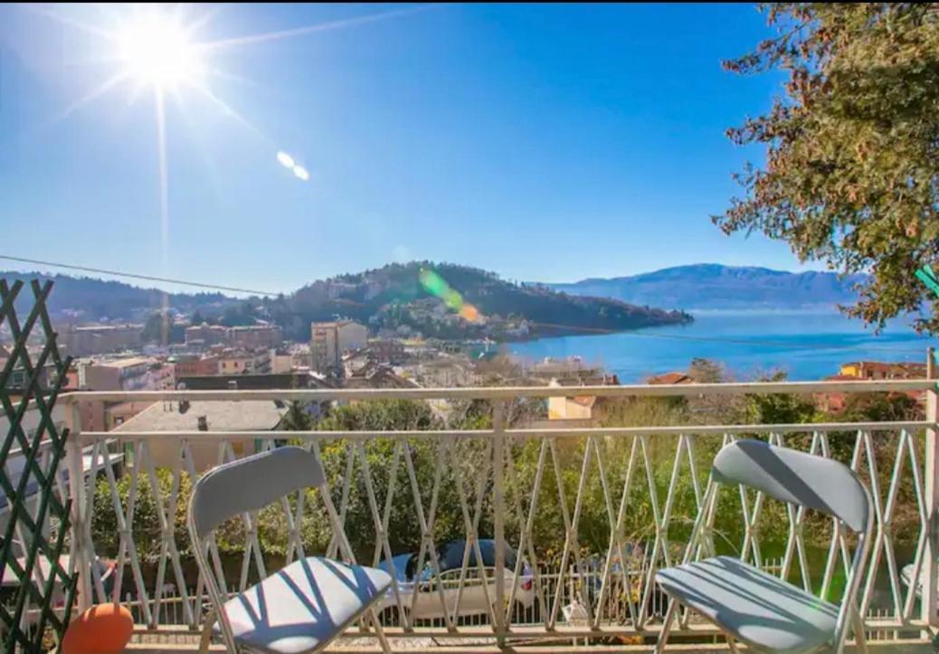 Apartment With View Lake Maggiore/Laveno Mombello Eksteriør billede