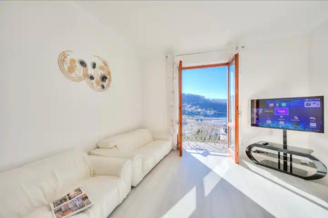 Apartment With View Lake Maggiore/Laveno Mombello Eksteriør billede