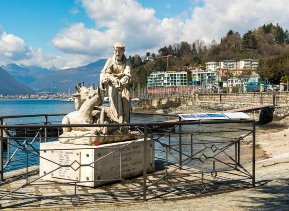 Apartment With View Lake Maggiore/Laveno Mombello Eksteriør billede